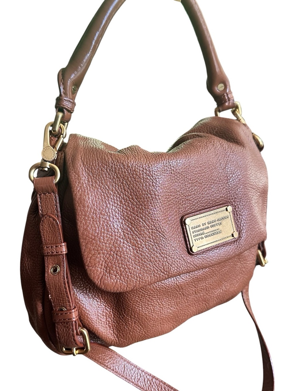 Marc by Marc Jacobs Tan Pebbled Leather Shoulder Bag with Gold Plaque - Picture 9 of 13